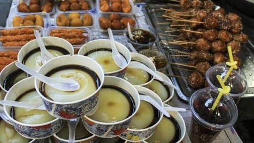 Китай/Ченду/родина панды/уличная еда/2025г смотреть онлайн