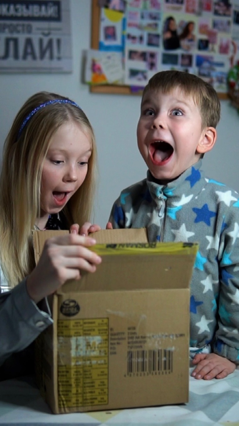 НЕОЖИДАННАЯ ПОСЫЛКА 😳 смотреть онлайн