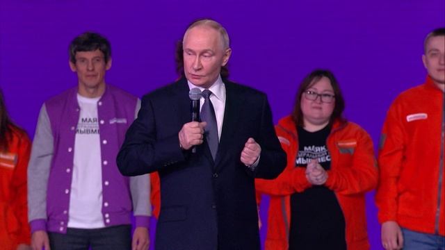 Путин: «У нас у всех это в крови – помощь ближнему, поддержка нуждающимся!» смотреть онлайн