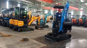 Новый китайский экскавтаор HC18 с весом 1.5 тонны