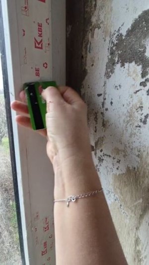 Как очистить старую плёнку с рамы окна? Единственный, действенный способ!