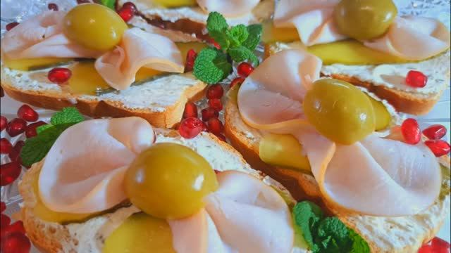 Красивейшие бутерброды бантики!🎀🎀🎀 Они сделают Ваш стол по-настоящему праздничным!😍😍😍 смотреть онлайн