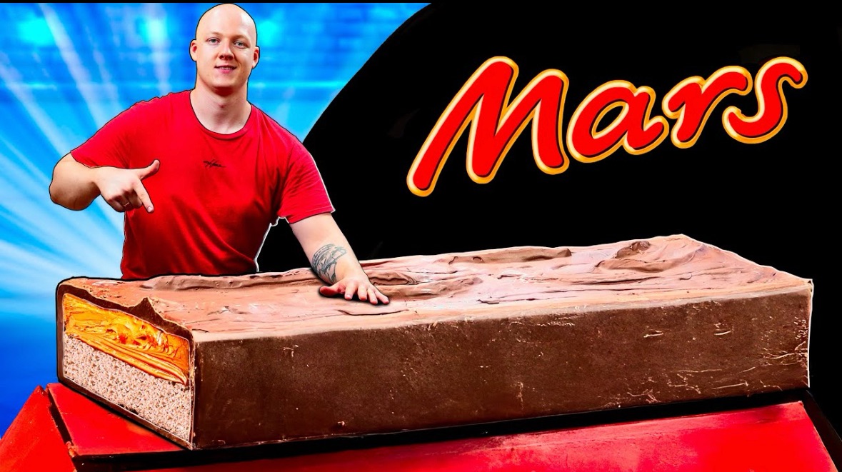 Я СДЕЛАЛ ГИГАНТСКИЙ МАРС ВЕСОМ 150 КИЛОГРАММ смотреть онлайн