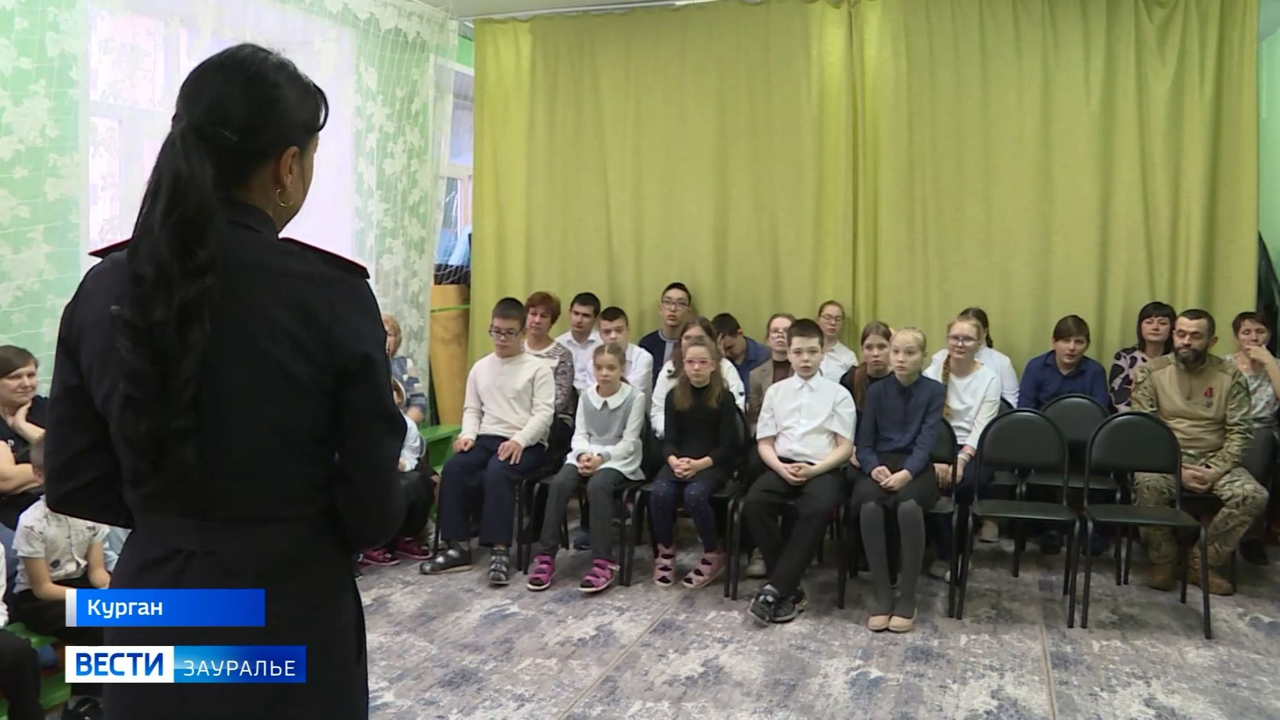 Сотрудники Госавтоинспекции посетили школу-интернат для детей с особенностями развития смотреть онлайн