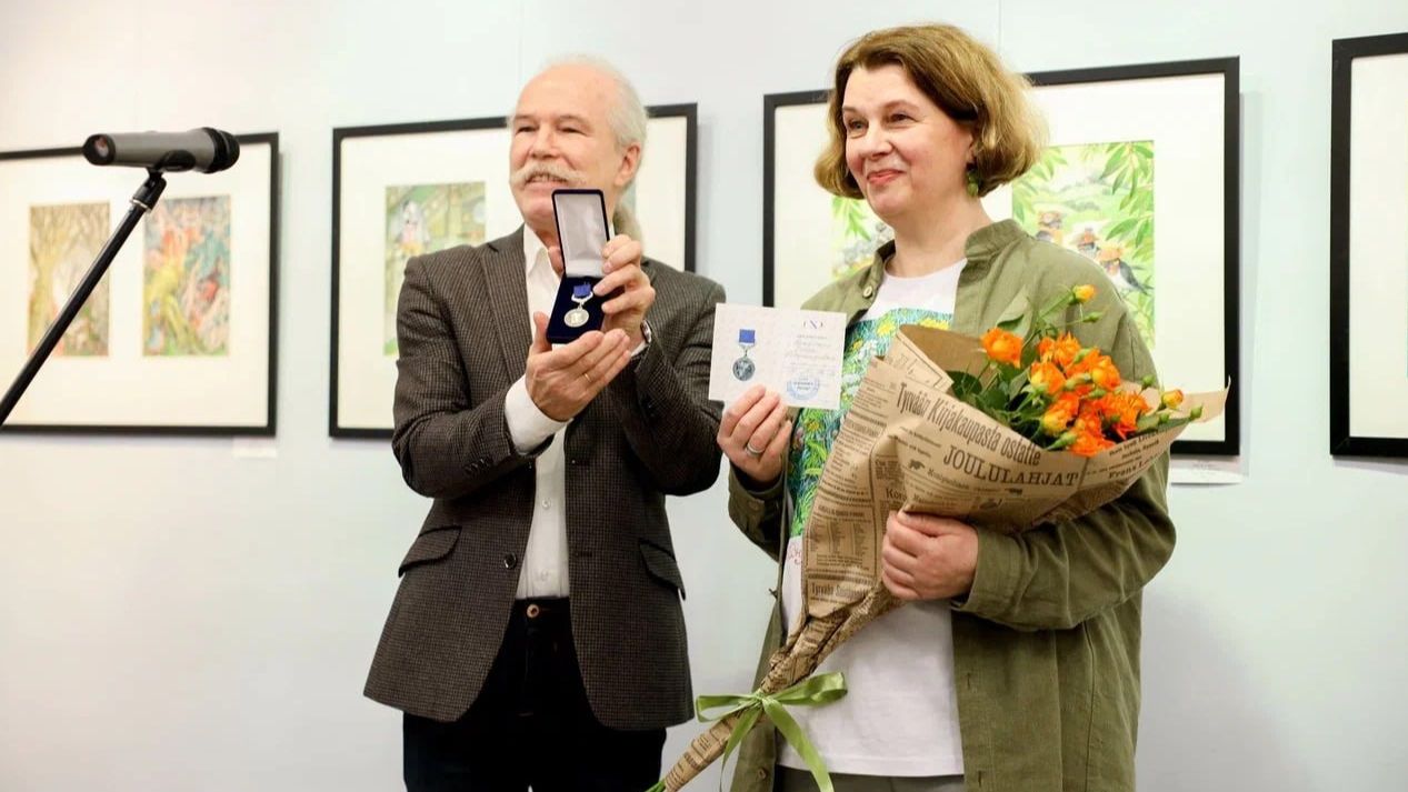 (12+) Ожившие сказки: знаменитый иллюстратор Ольга Ионайтис подарила мытищинцам волшебную выставку смотреть онлайн