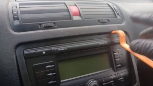 как снять рамку магнитолы "шкода октавия" а-5 до рестайлинг