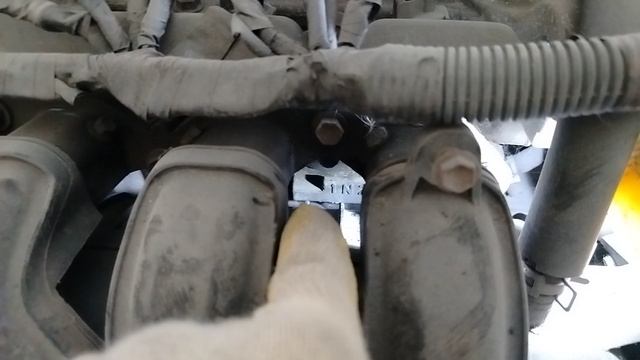 Где находится номер двигателя, 1NZ-FE Toyota смотреть онлайн