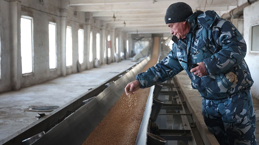 Программа «Вести Алтай». Видеосюжет о мастере барнаульского элеватора - Сергее Парфенове.