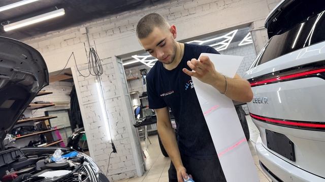 Nissan X-Trail T32 - установили bi-led модули Aozoom X3 смотреть онлайн