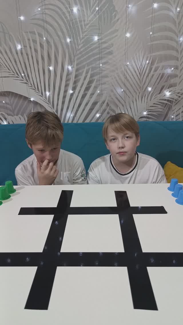 Передвежные крестики-нолики