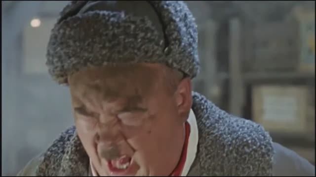 Оборванный, грязный... Как же его не поднять? Я же волонтер! смотреть онлайн