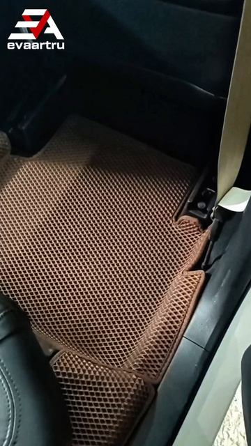 Комплект ковров на автомобиль: Honda CR-V, 5 поколение, RW, 4WD. смотреть онлайн