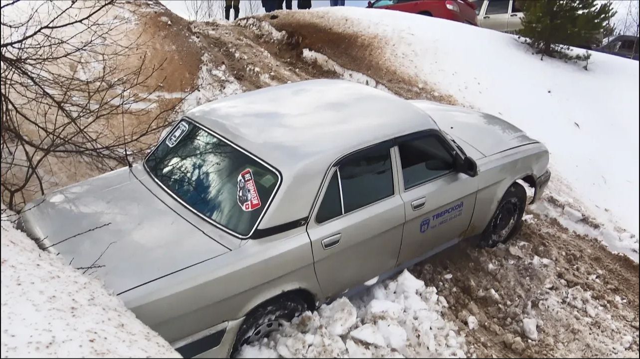 Рубимся! Самое проходимое ТАКСИ! Битва Внедорожников, Паркетников и Волги! смотреть онлайн
