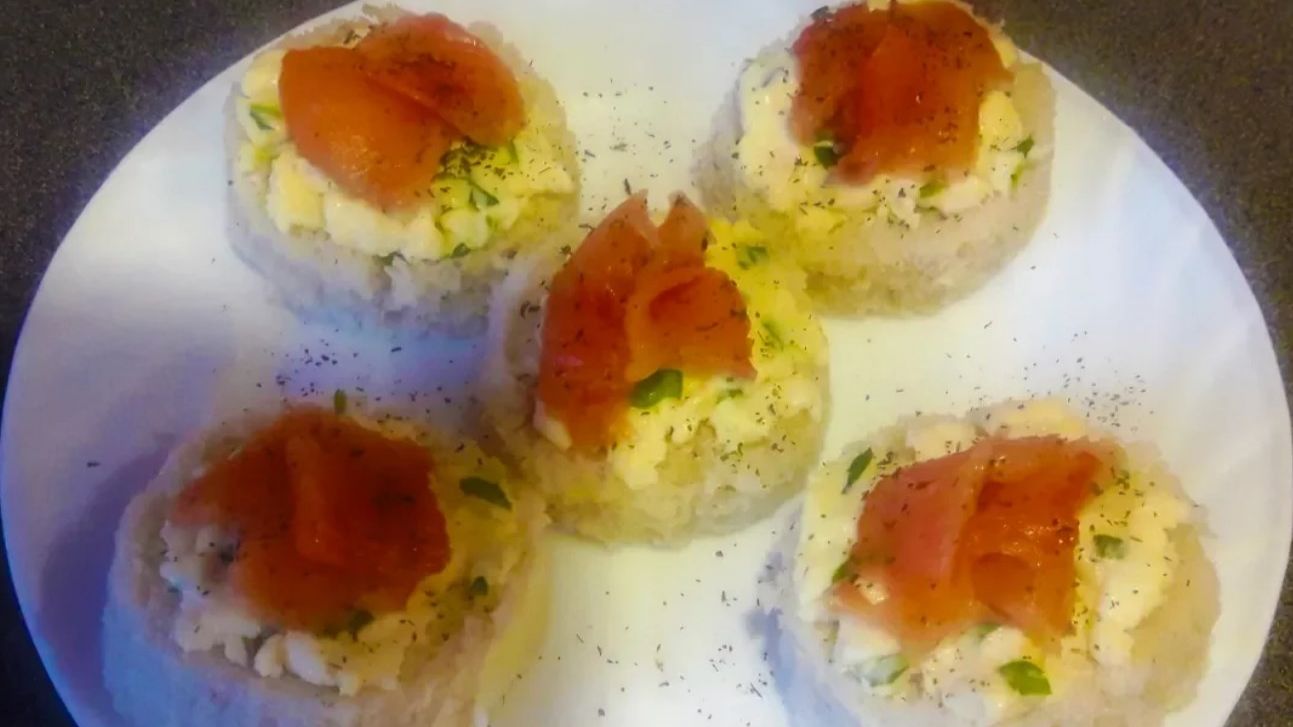 Бутерброды с красной рыбой. Закуска за 5 минут на праздничный или Новогодний стол