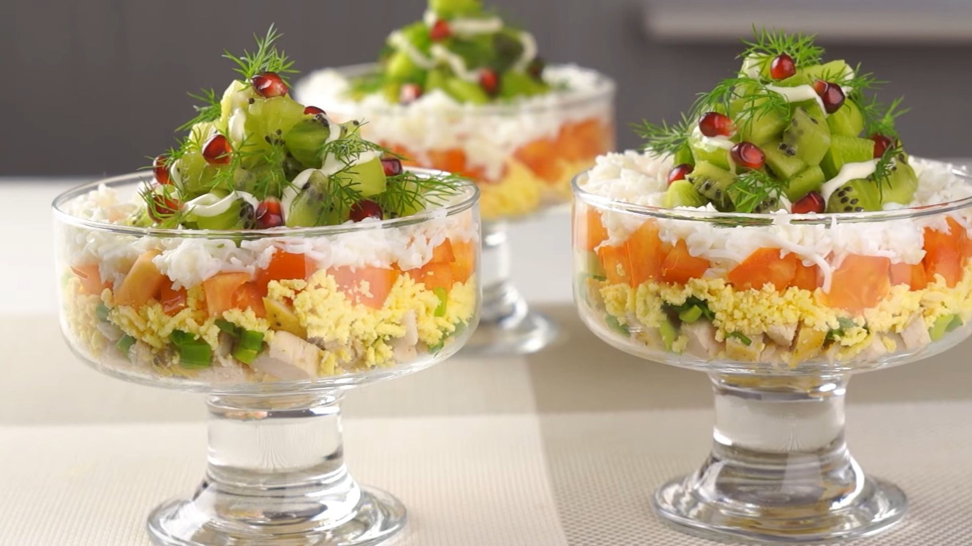 Салат на Новый год 2026! НОВИНКА! Шикарный рецепт на праздничный стол! смотреть онлайн