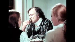 Светлана Смехнова и Лариса Удовиченко в фильме _Дочки матери_