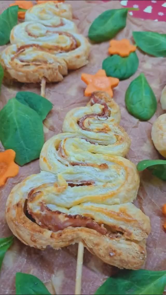 Ёлочка из слоёного теста!🎄🎄🎄 смотреть онлайн