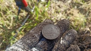 Наконец-то откопал ЕЁ! ИЩУ МОНЕТЫ на распаханных фундаментах! Коп монет