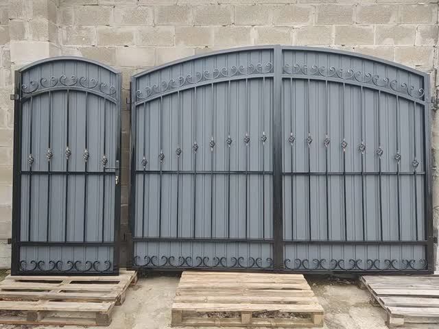 Ворота ковка + профнастил M140PR