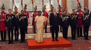 Путин встретился с президентом Индии Драупади Мурму