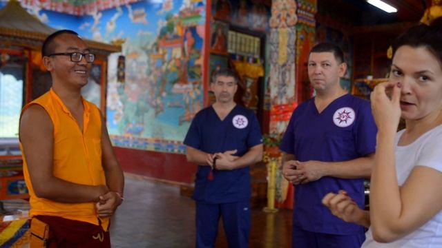 Тибетские монахи куют поющие чаши. Бред в полнолуние _ Поющая чаша купить смотреть онлайн