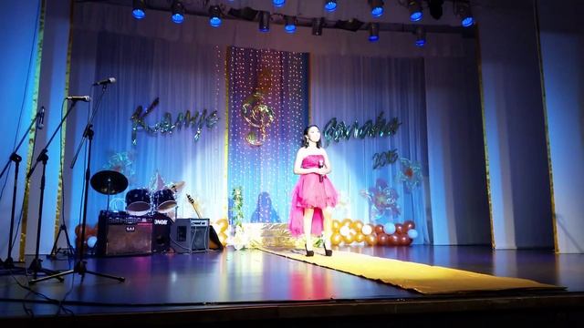 Сандаара Сорова - "Эйиэхэ мин ырыа бэлэхтиэм"