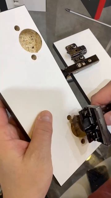 T-type PressTo с фиксацией в ДСП без инструментов обеспечивает самую быструю и легкую сборку смотреть онлайн