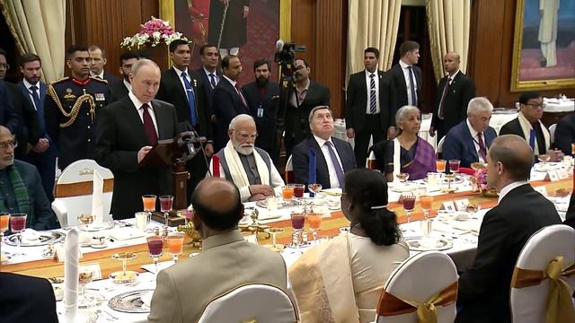 Беседа с Президентом Индии Дроупади Мурму и государственный приём в честь Президента России смотреть онлайн