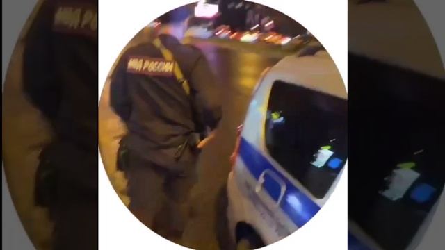 Не стреляй! Убери автомат!