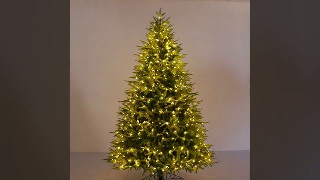 Литая елка с гирляндой смотреть онлайн