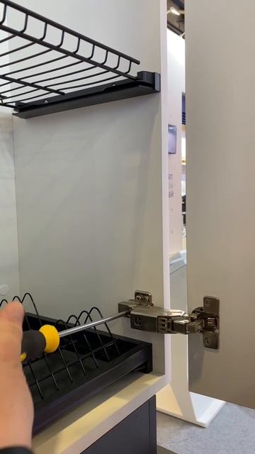 Петля Titus T-type-i с углом открывания 170° и встроенным демпфером Glissando #фурнитура смотреть онлайн