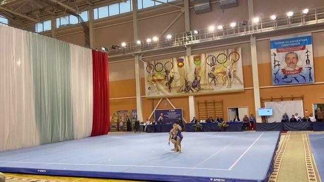 Женская пара 
13-19 лет 
Ильюхина Маргарита - Ильина Мария 
МАУ ДО СШ №1 
Балансовое упражнение