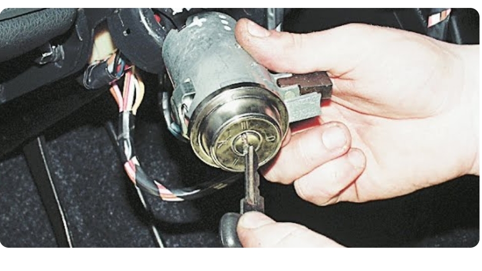 Замена замка зажигания ВАЗ 2107 и 2106, 2101, 2103, 2104 и 2105 смотреть онлайн