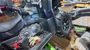 Снятие вариатора с коленвала CFMOTO CFORCE 1000 / X10 : Подробная инструкция