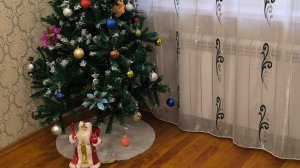 Нарядила ёлку 🌲...Без криков никуда 🤣..