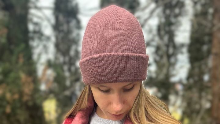 Как связать двухслойную шапку бини спицами смотреть онлайн