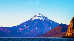 Заброшенная бухта, ржавые баржи...