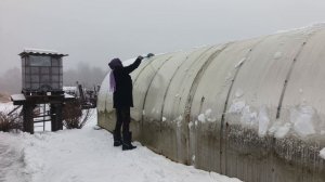 Ждём автолавку,баня ,снег с теплиц ,десерт на завтрак.