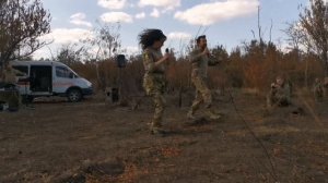 Фронтовая творческая бригада Восточного военного округа исполняет перед бойцами песню 333