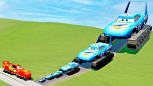 Тачки на ГУСЕНИЦАХ! Кинг против Молнии Маквина!