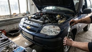 замена переднего сальника коленвала нива шевроле