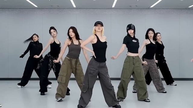 ITZY - TUNNEL VISION DANCE MIRRORED смотреть онлайн