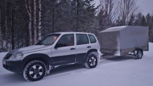 На рыбалку к загадочному озеру.