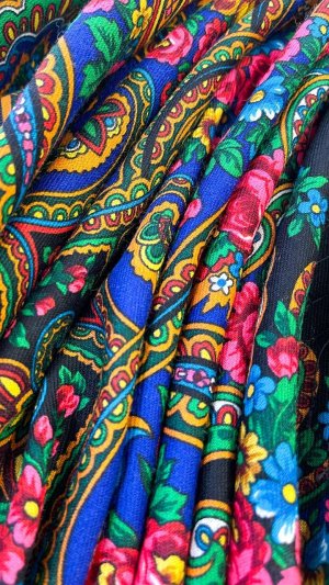 "Юбилейный"-18 – платок шерстяной с шелковой бахромой