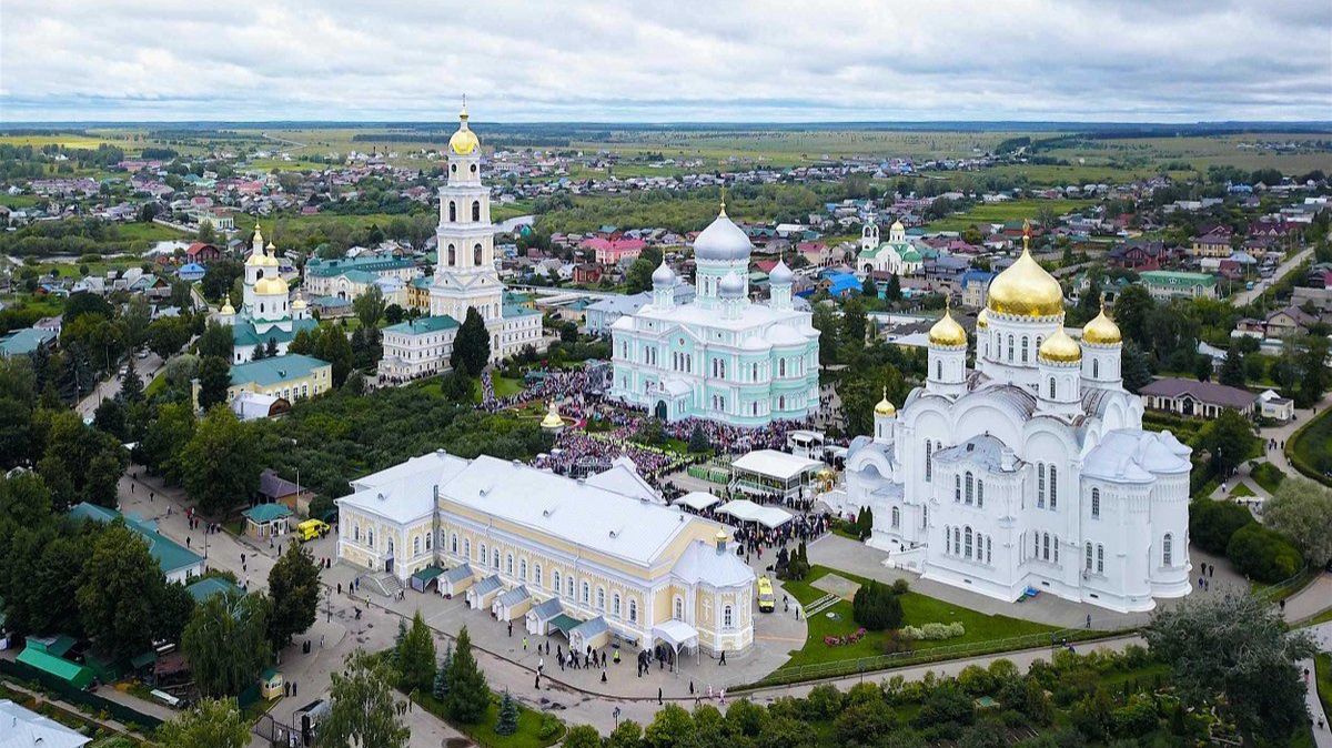 ЕДЕМ В ДИВЕЕВО - смотреть онлайн
