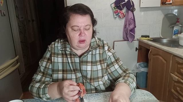 Принесла гостинцы из Дубая 🛍️ смотреть онлайн