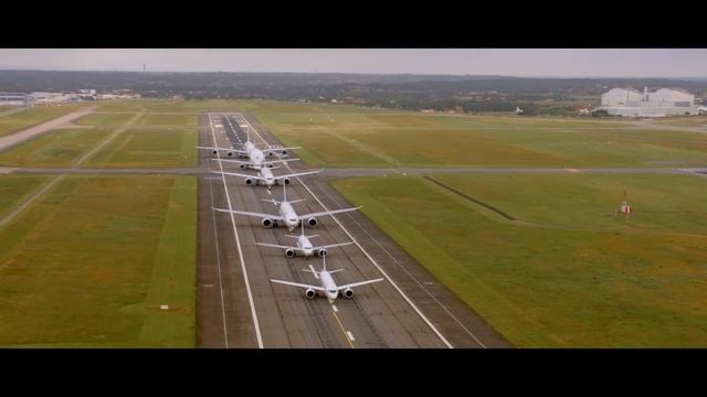 Групповой полет коммерческих самолетов Airbus 50 летний юбелей смотреть онлайн