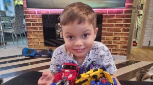 Оптимус Прайм и Бамблби