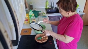 Блины и наводнение| Разговор на кухне| Печём блины| Двое дома