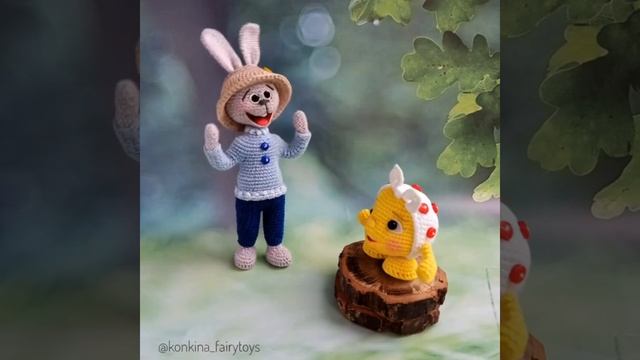 Керем Бюрсин читает сказку.